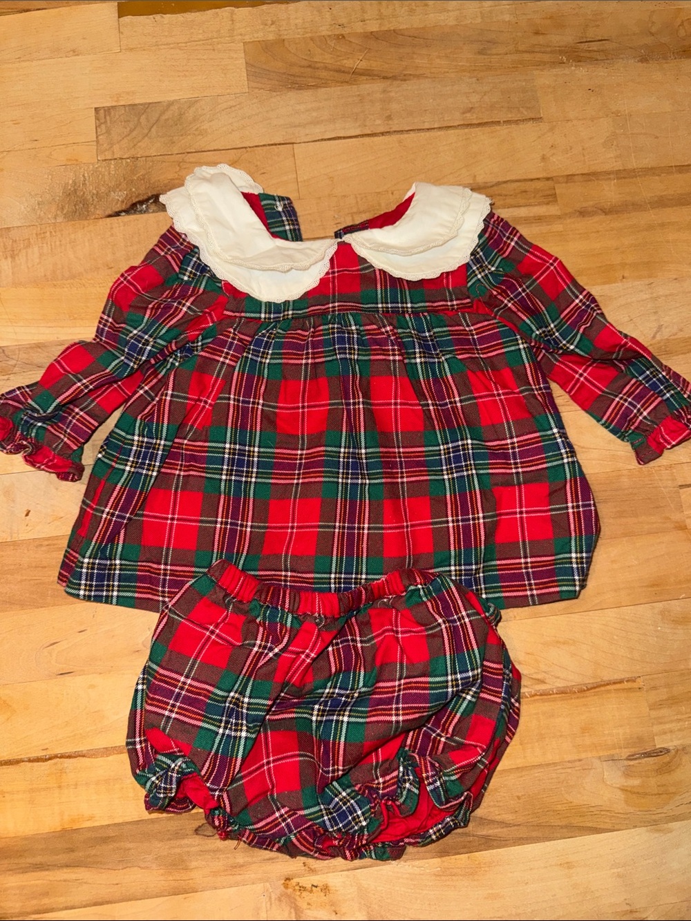 Janie and Jack Red & Green Plaid Matching Set with White Scalloped Collar